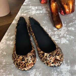 Cupid leopard flats